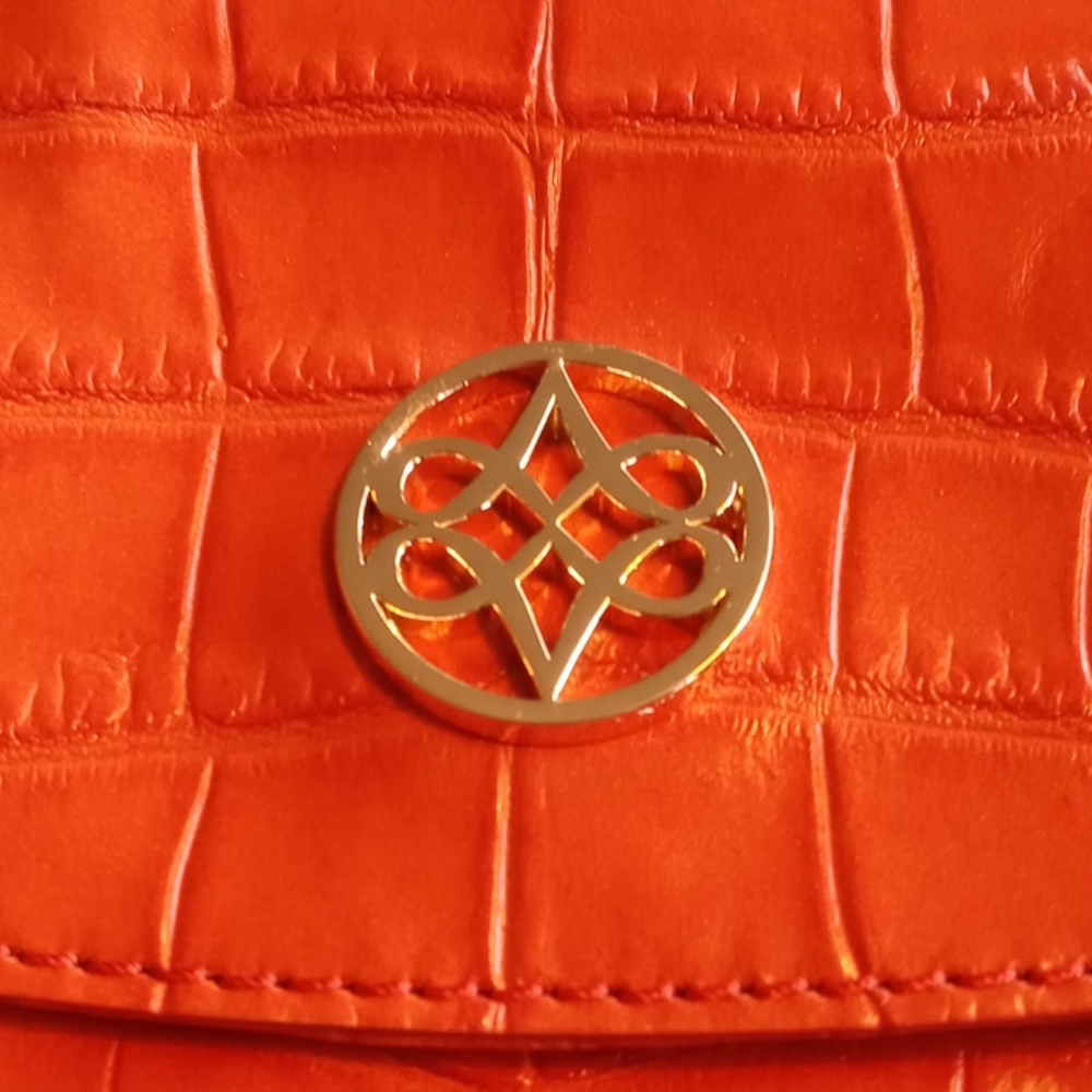 High End Gorgeous Antonio Melani Purse - Picture 8 of 13